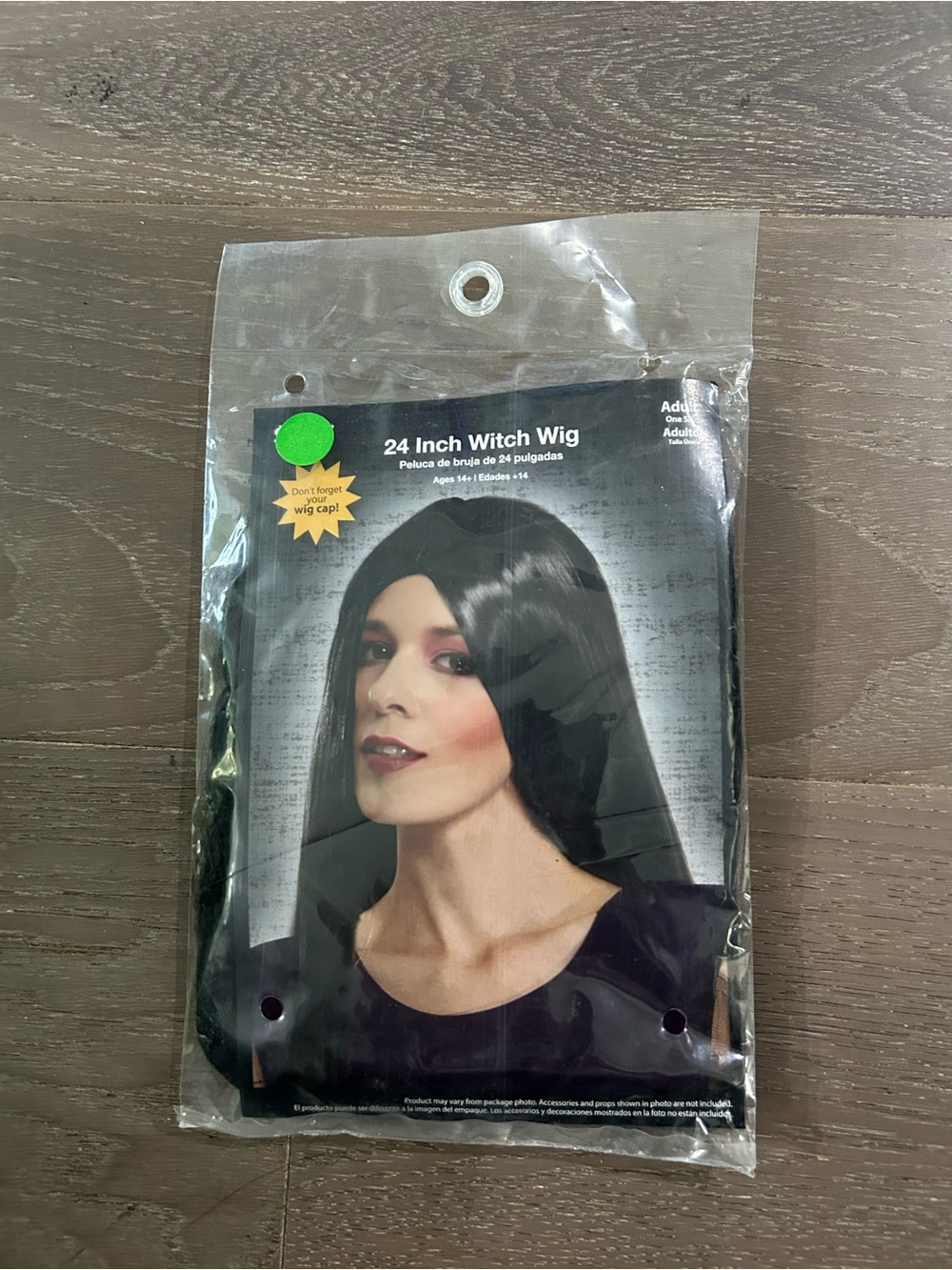 24 inch witch wig. NWT (wg1)